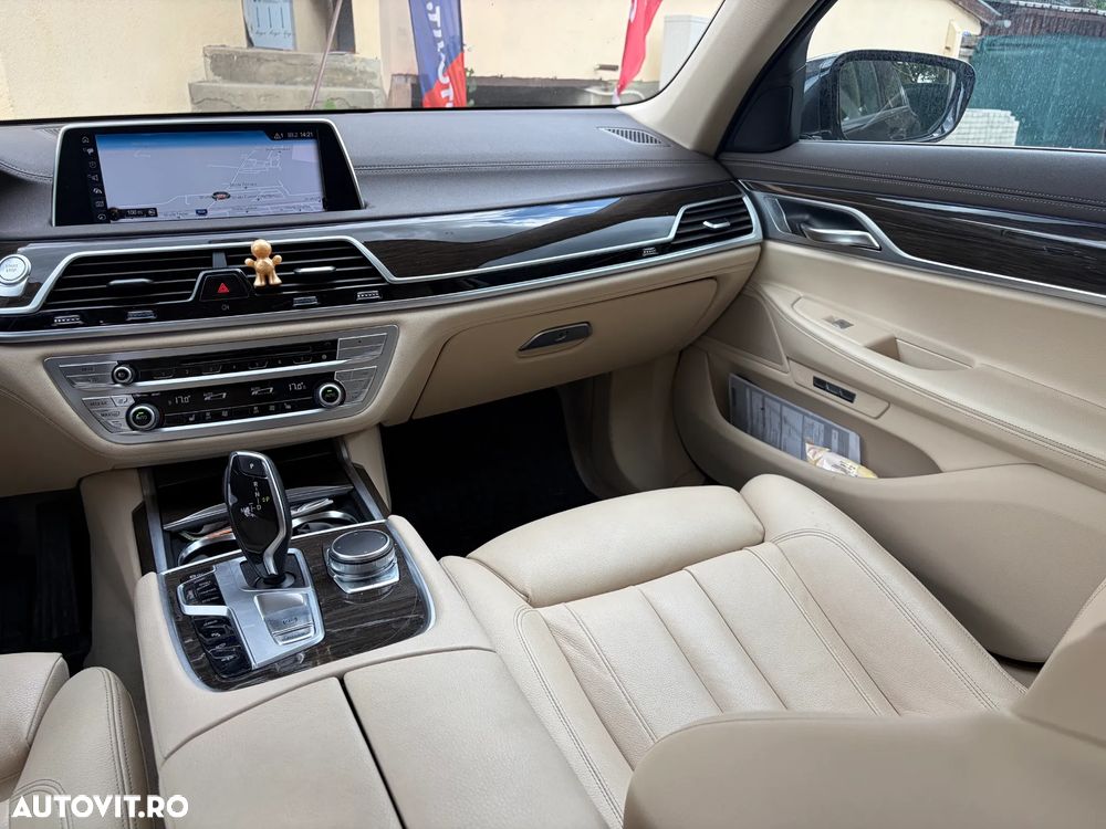 BMW Seria 7 - 11