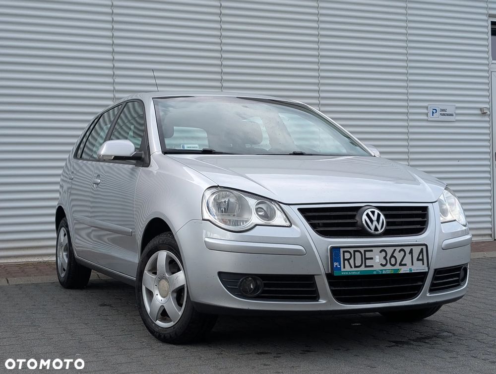Volkswagen Polo 1.4 16V Comfortline - 2