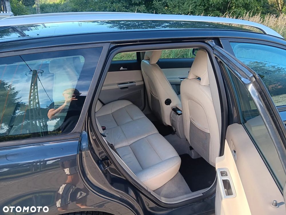 Volvo V50 1.6D DPF DRIVe - 10