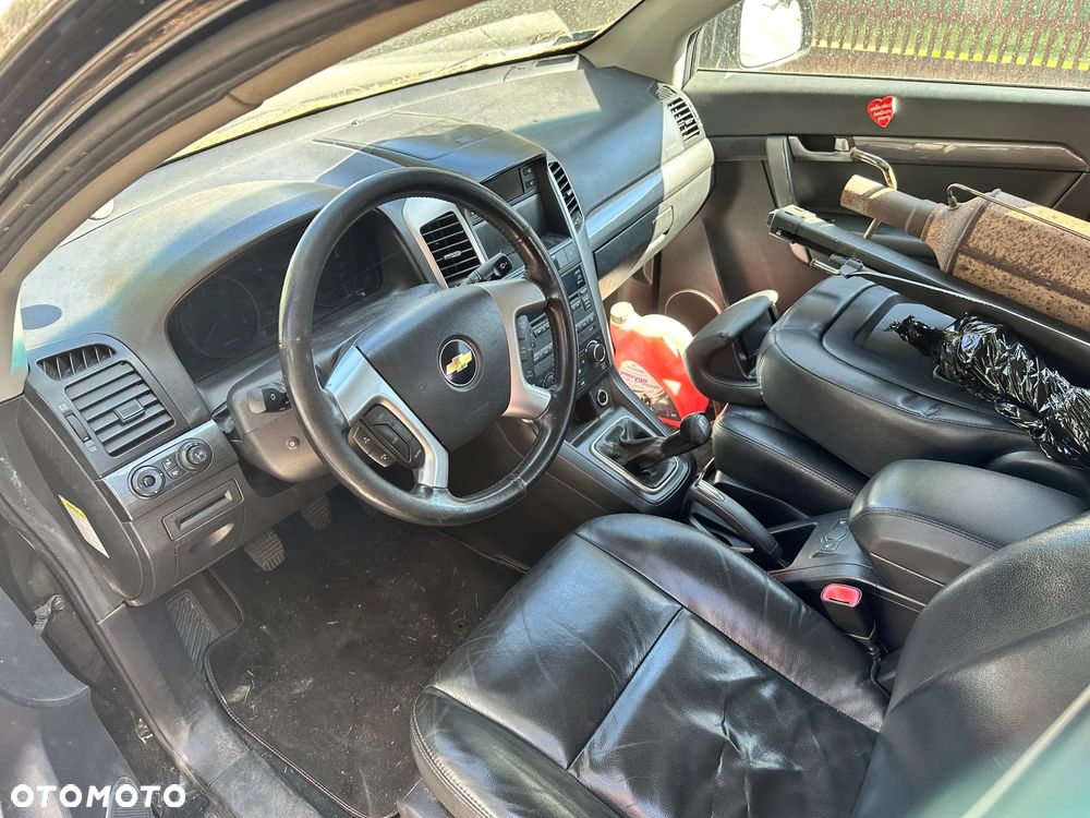 Chevrolet Captiva 2.0 d LT high (deu) - 16