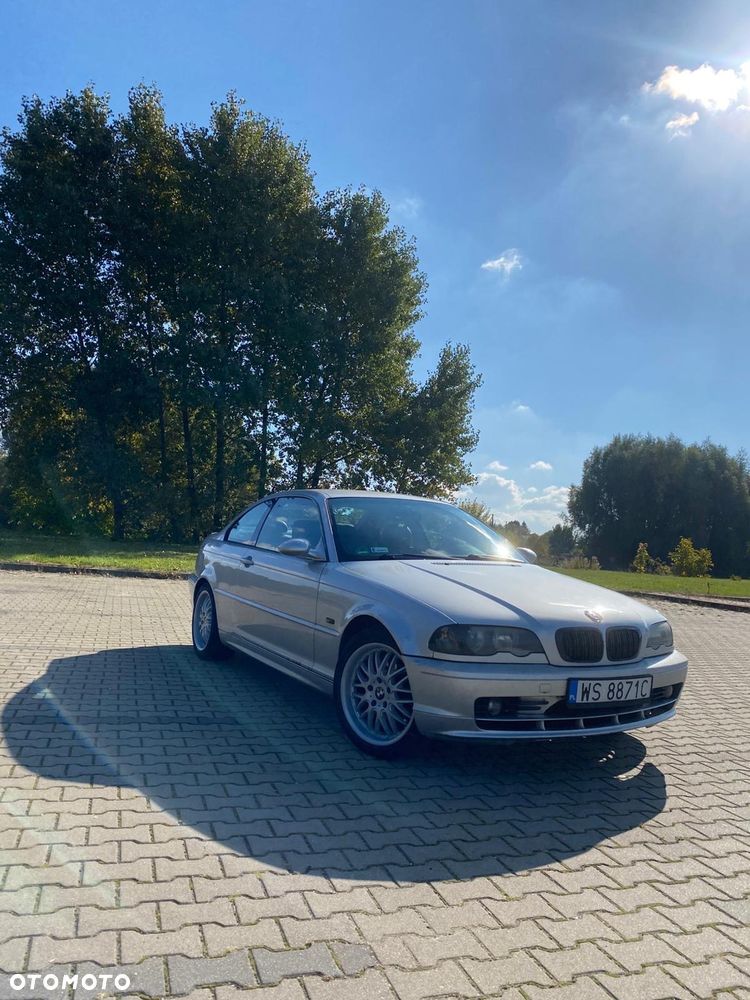 BMW Seria 3 323i - 3