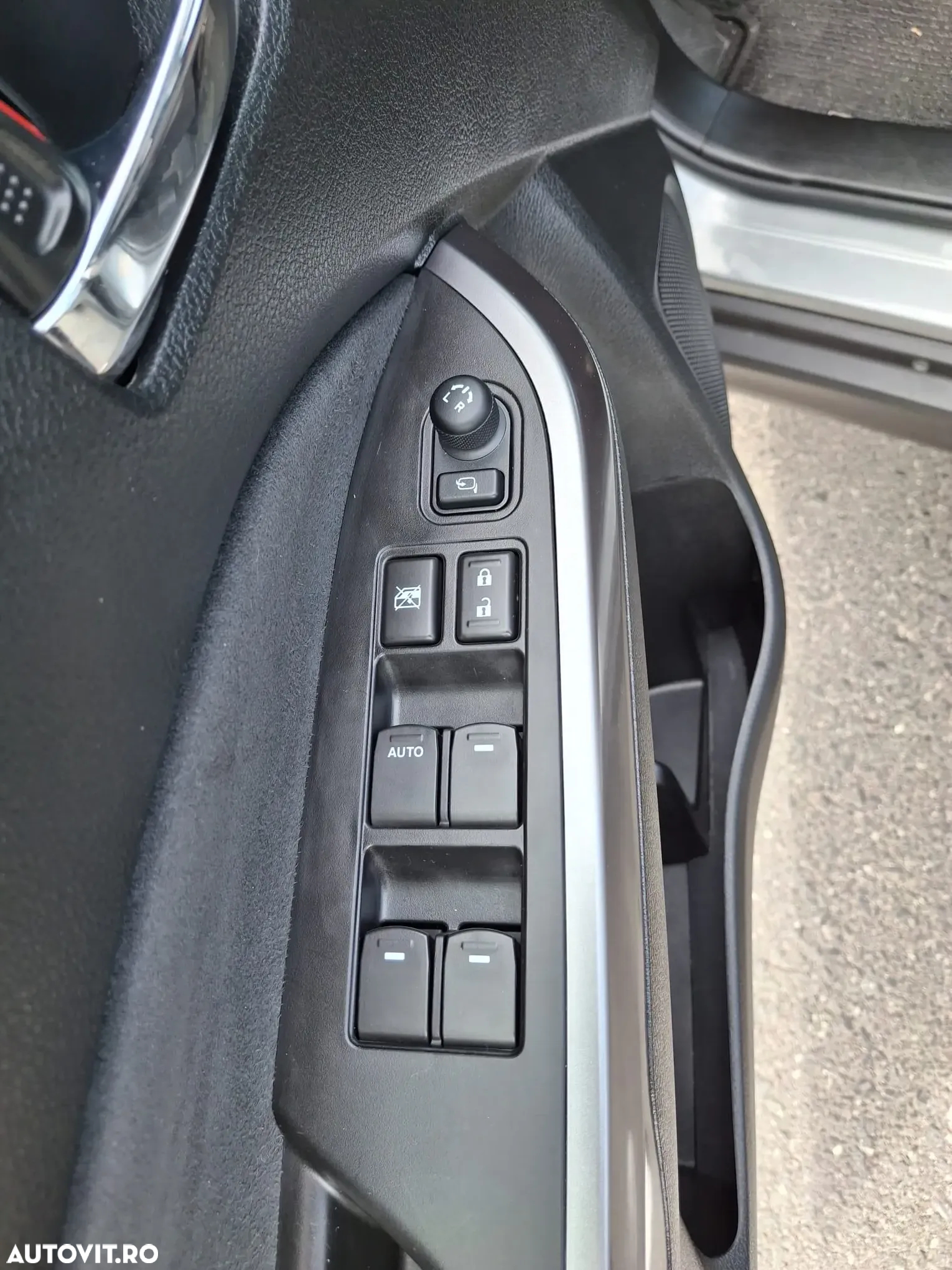 Suzuki Vitara 1.5 HEV Luxus - 11