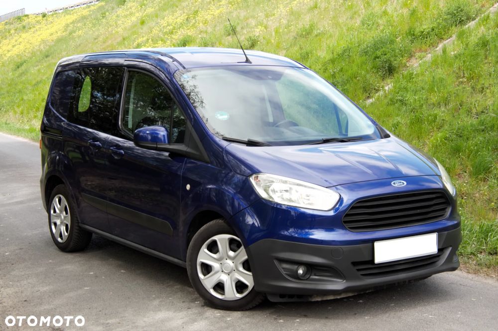 Ford Transit Courier - 16