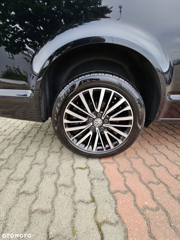 Volkswagen Caravelle - 8
