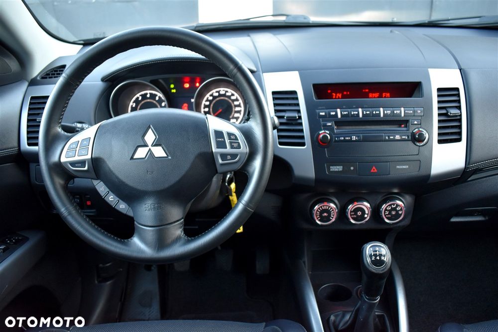 Mitsubishi Outlander 2.0 2WD Diamant Edition - 23