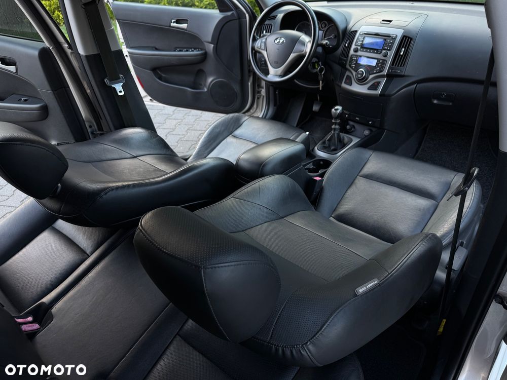 Hyundai i30 i30cw 1.6 CRDi Edition 20 - 24