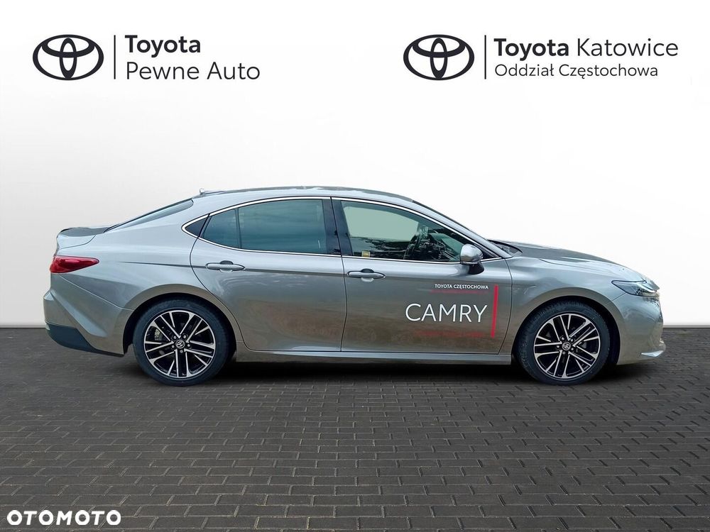 Toyota Camry - 19