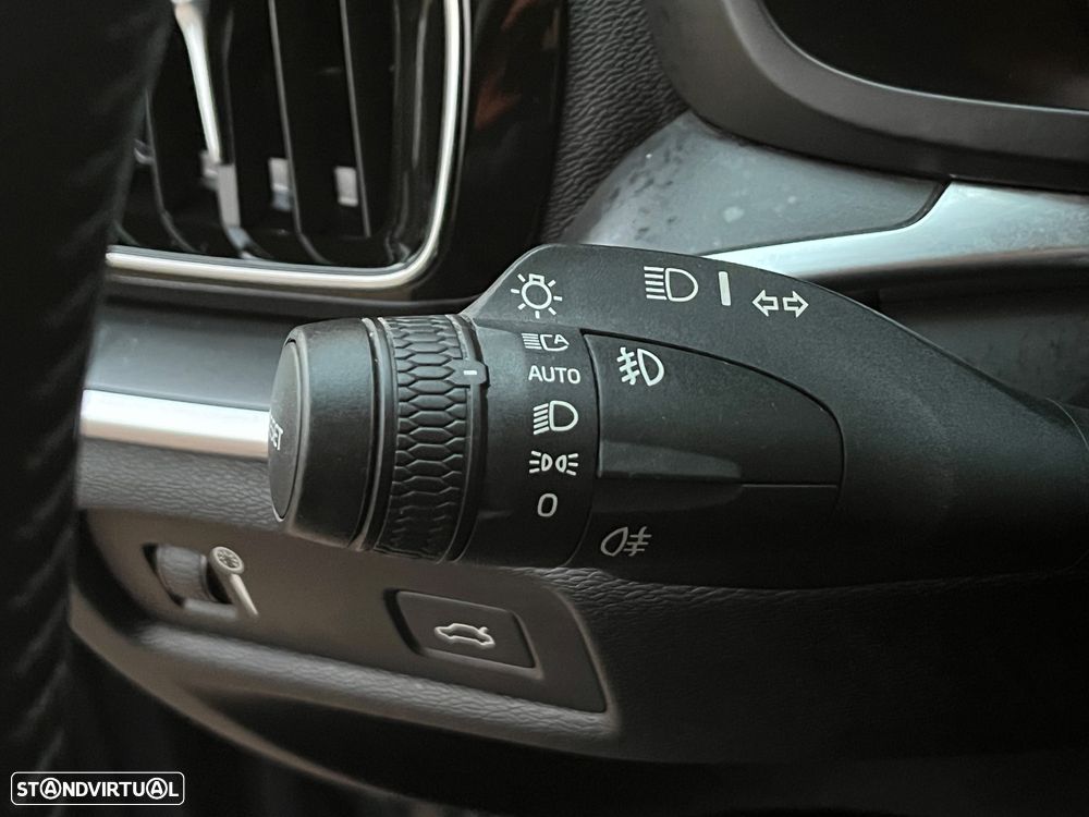 Volvo V60 2.0 D3 Momentum Plus Geartronic - 12