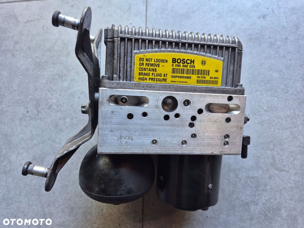 pompa abs mercedes cls w219 55 amg 0265960025 - 3