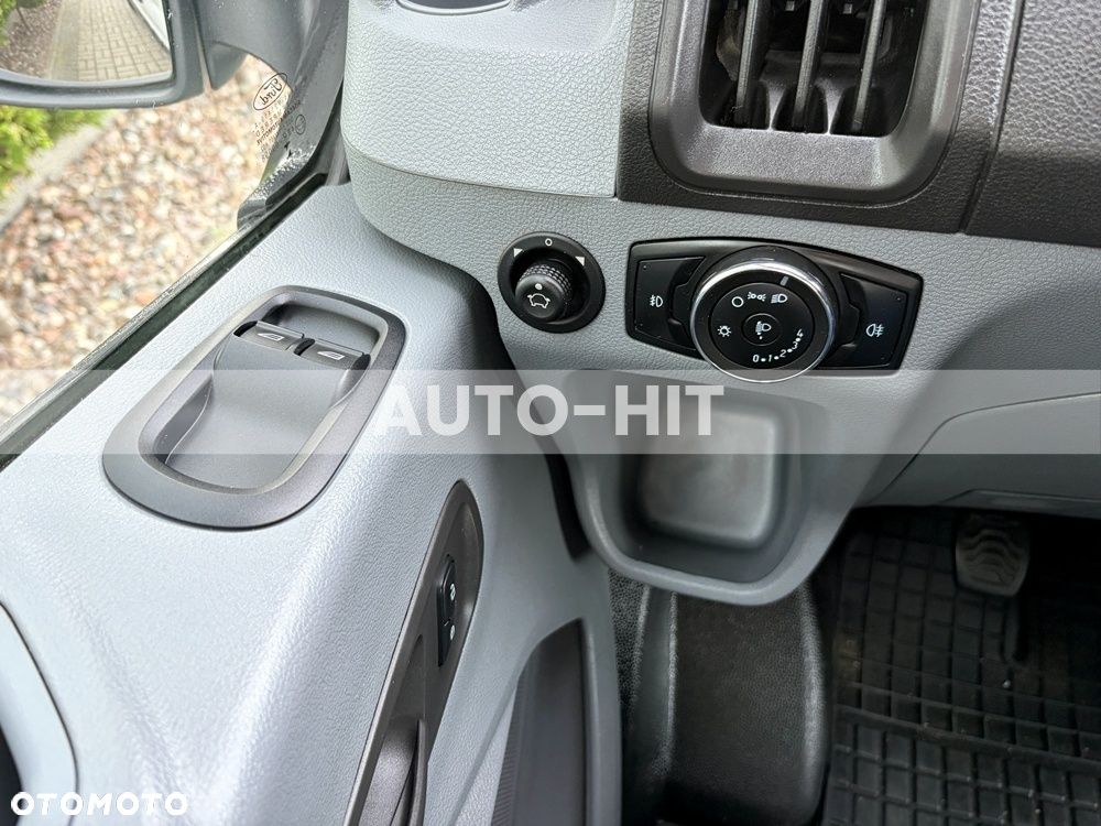Ford Transit - 30