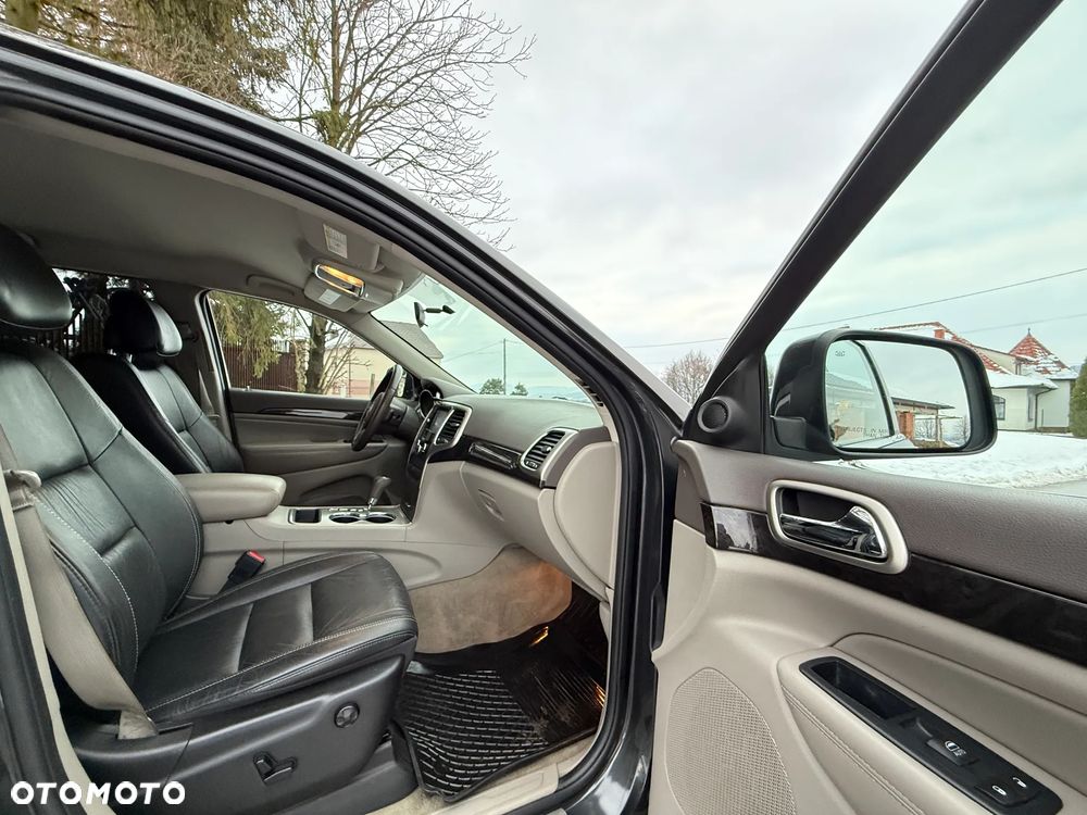 Jeep Grand Cherokee 3.6 V6 Laredo - 24