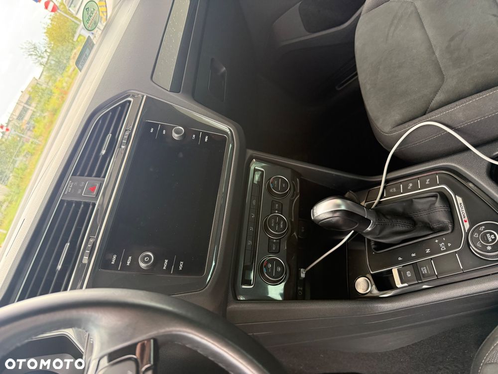 Volkswagen Tiguan - 17