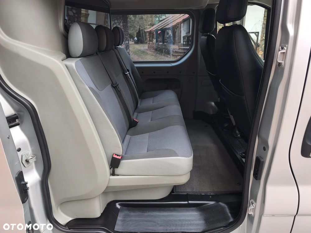 Opel Vivaro - 11