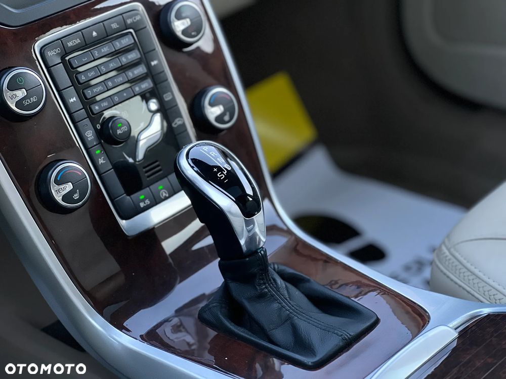 Volvo XC 70 - 14