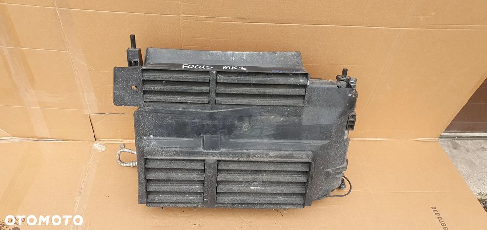 Pas przedni chłodnice wentylator żaluzja żaluzje Ford Focus MK3 1.6 TDCI BV61-8C342-BD - 1