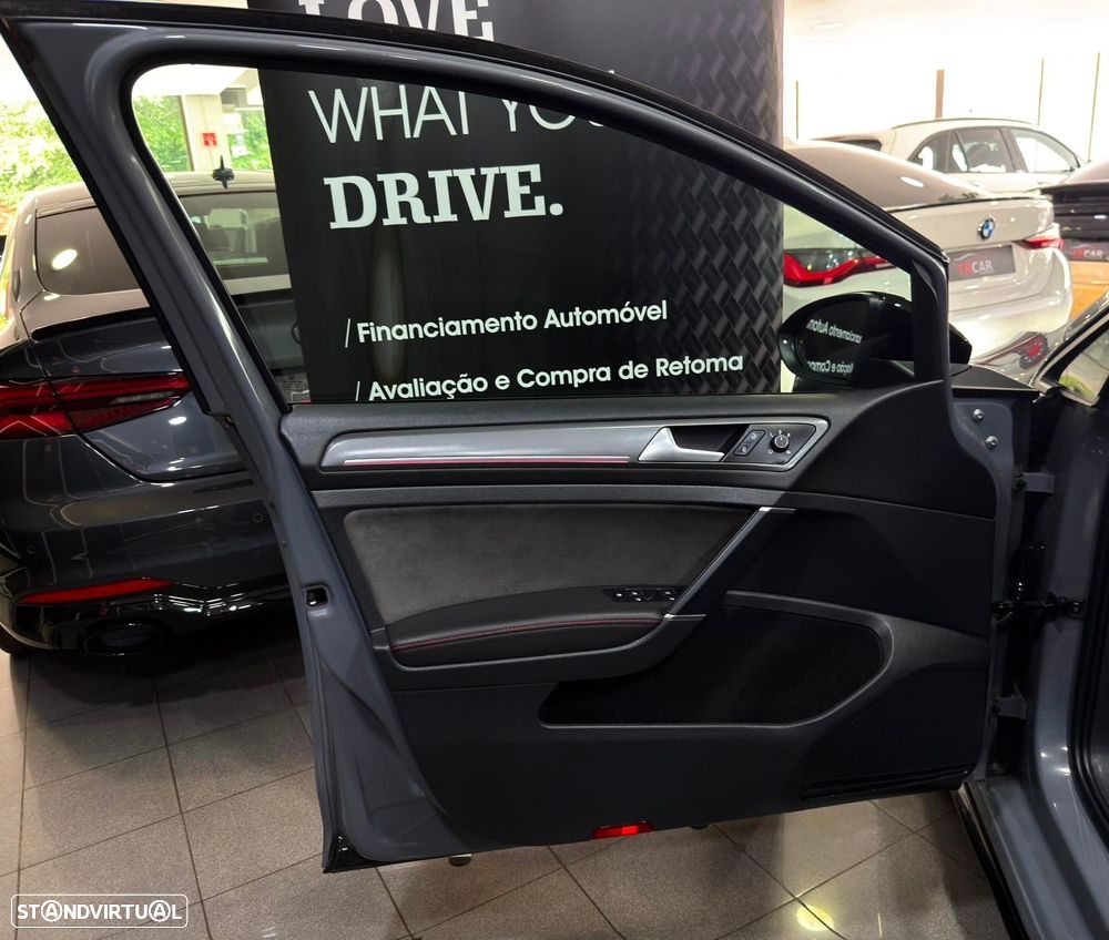 VW Golf GTI TCR 2.0 TSI OPF DSG - 37