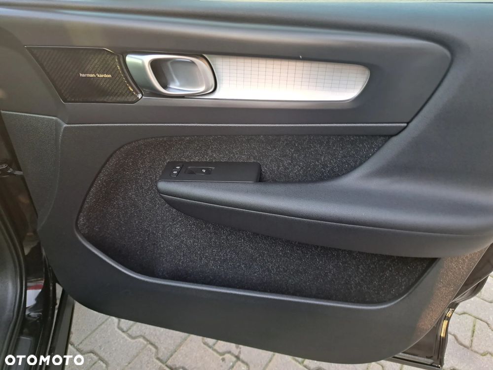 Volvo XC 40 T5 AWD Momentum - 30
