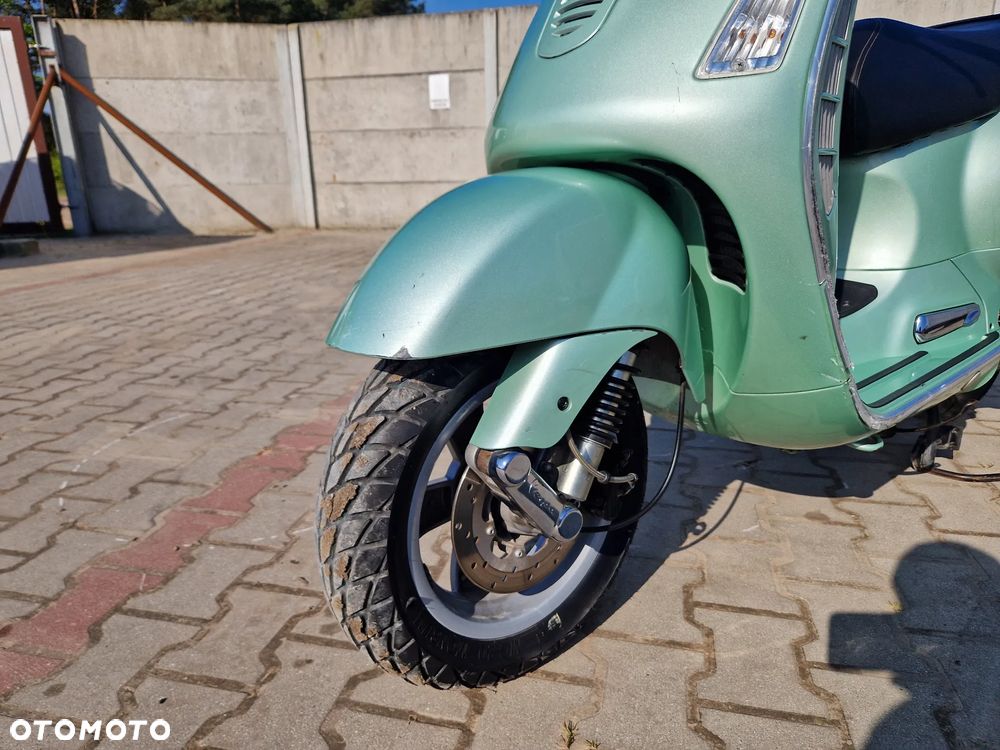 Piaggio Vespa - 15