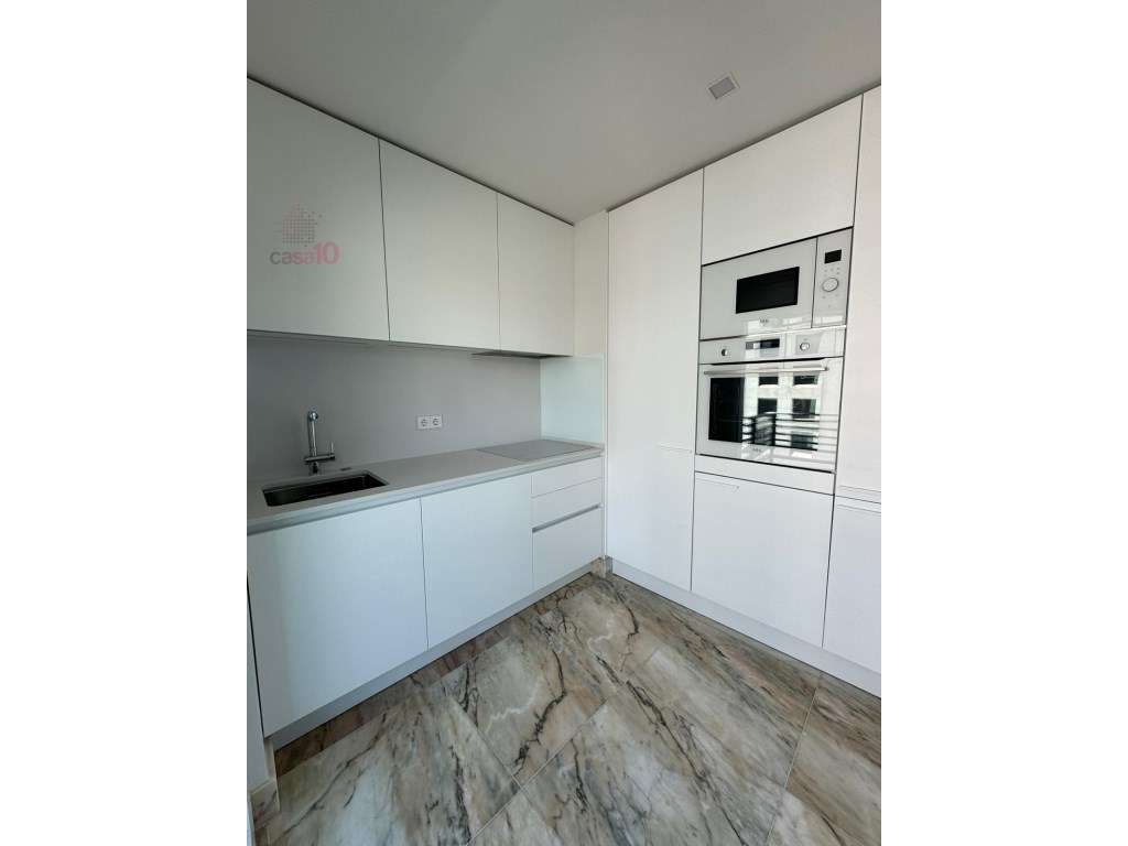 Arrenda-se T2 de luxo nas Avenidas Novas, Lisboa - Grande imagem: 5/21