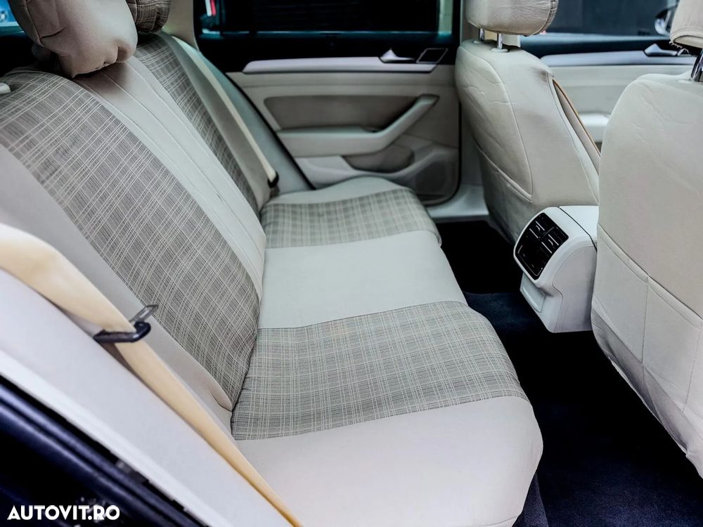 Volkswagen Passat - 24