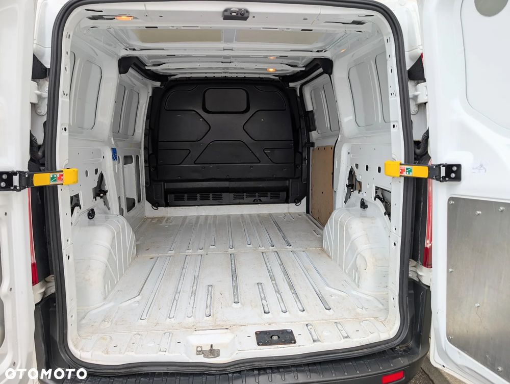 Ford Transit Custom - 8