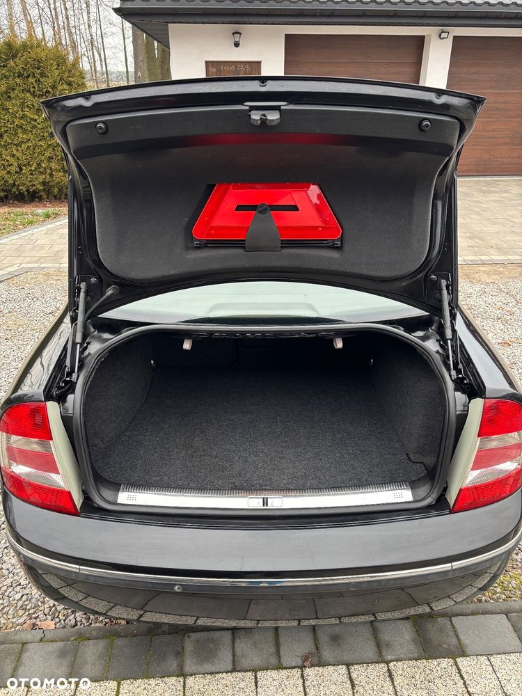 Skoda Superb 2.0 Comfort - 35