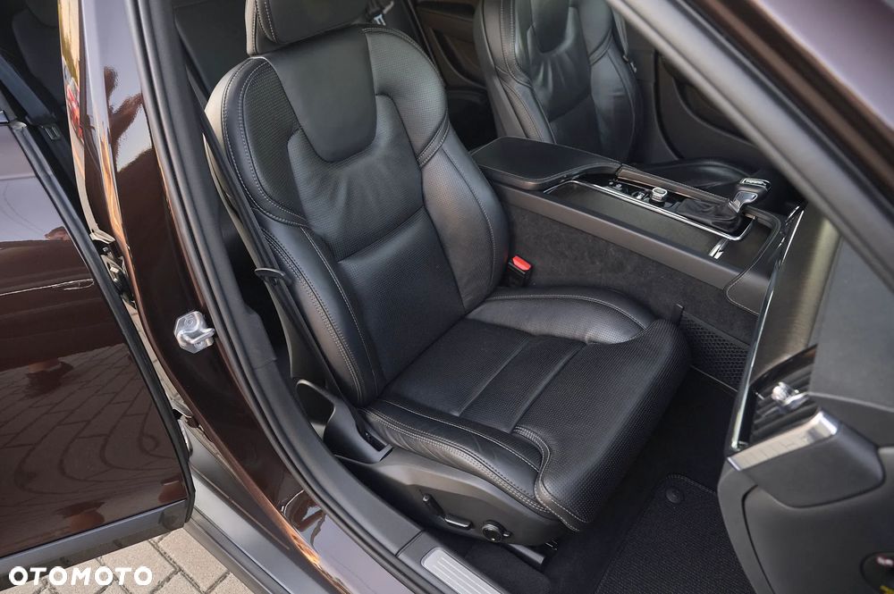 Volvo V90 Cross Country D5 SCR AWD Pro - 25