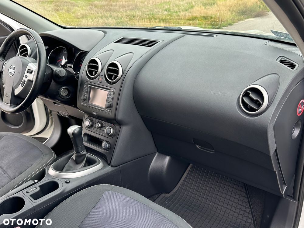 Nissan Qashqai 1.6 360 - 24