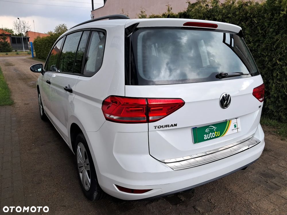 Volkswagen Touran - 24