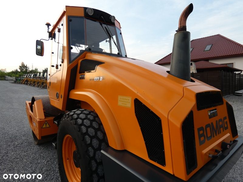 Bomag BW177D-4 / Walec Drogowy Guma - Stal / z Niemiec / 2600mtg / - 19