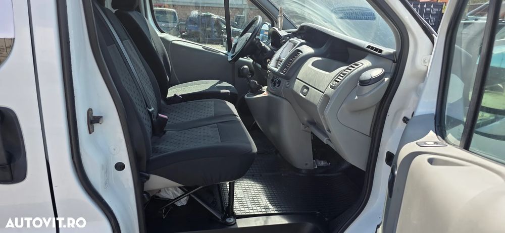 Renault Trafic FAP Grand Combi L2H1 Authentique - 8