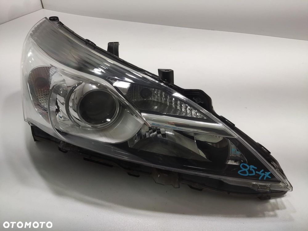 LAMPA PRAWA PRZÓD PRZEDNIA TOYOTA VERSO LIFT 2014-2019 81130-0F161 EUROPA - 2