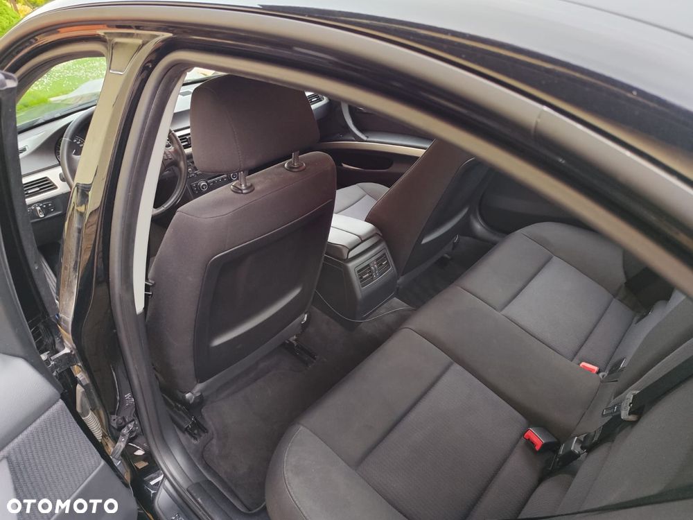 BMW Seria 3 318i - 9