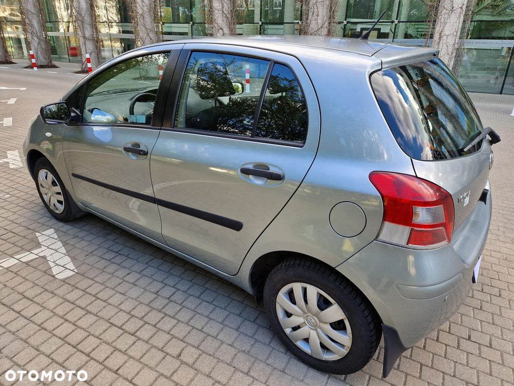 Toyota Yaris 1.0 Terra - 24