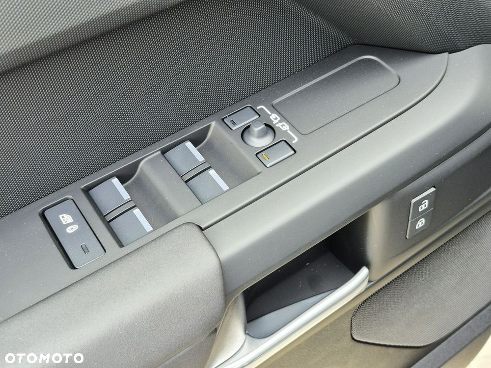 Land Rover Defender 110 D200 S - 19
