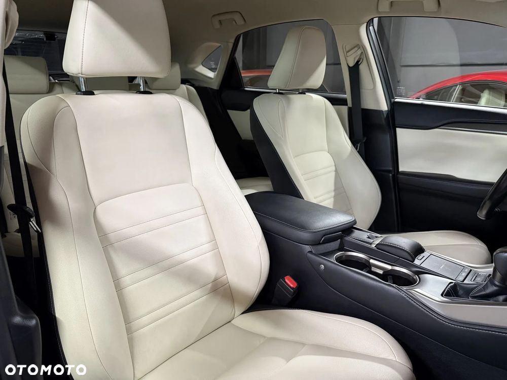 Lexus NX 300 Comfort AWD - 30
