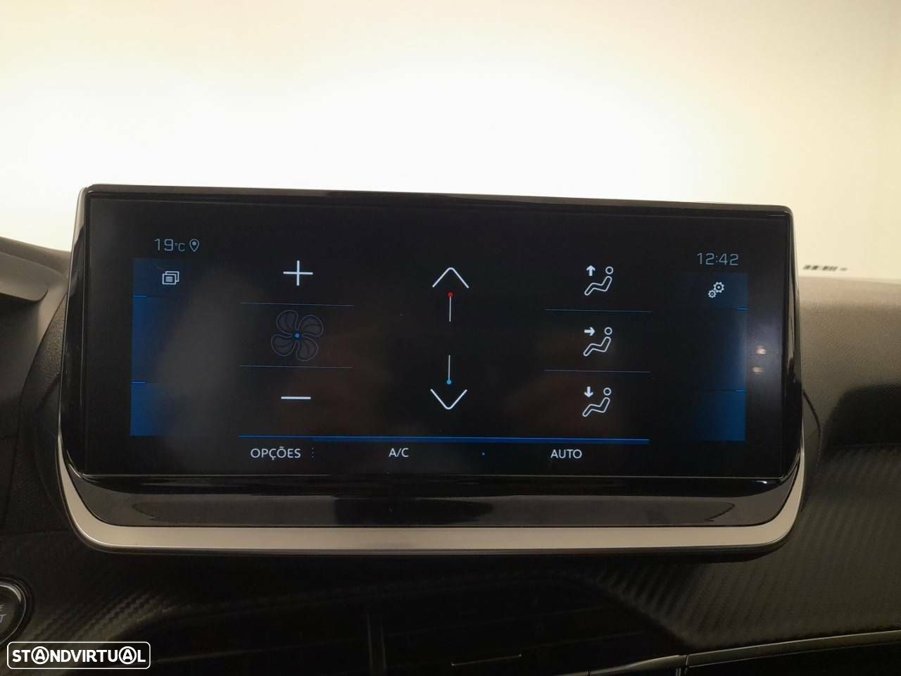 Peugeot 2008 1.2 PureTech Allure Pack - 20
