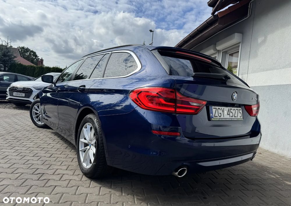 BMW Seria 5 520i Sport Line - 7