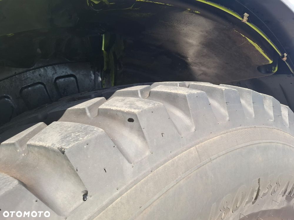Claas ARION 650 - 13