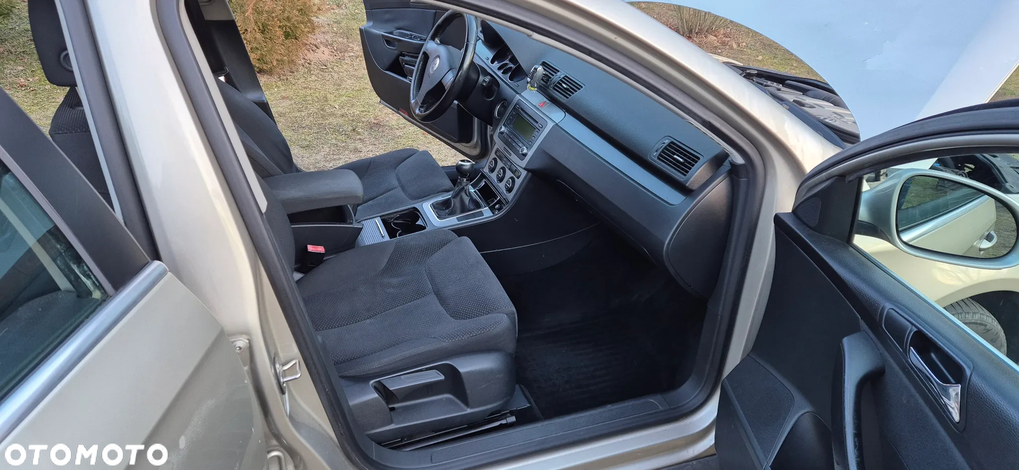 Volkswagen Passat 2.0 TDI Comfortline - 9