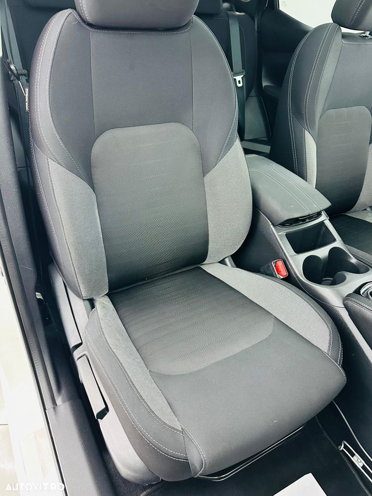 Nissan Qashqai 1.2 DIG-T N-Vision - 17