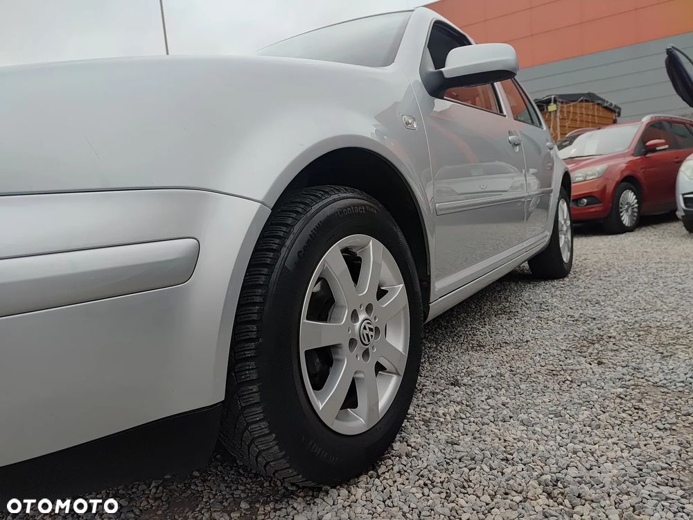 Volkswagen Golf - 8