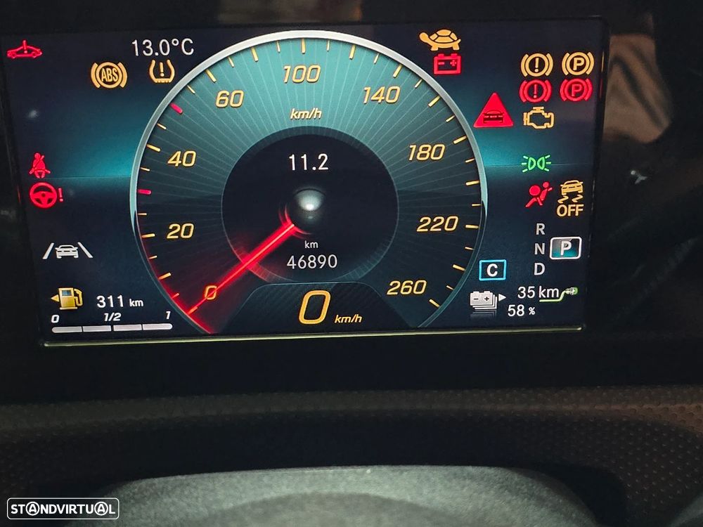 Mercedes-Benz A 250 e 8G-DCT AMG Line - 14