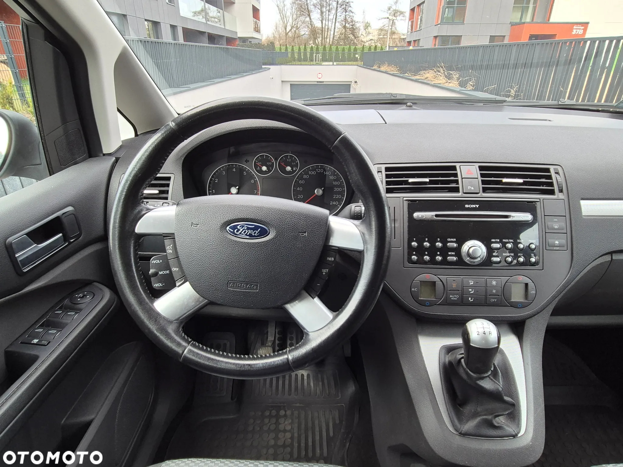 Ford C-MAX - 12