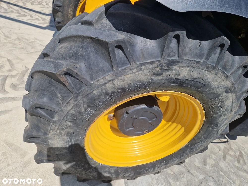 JCB 531-70 jak Manitou MT 732 P426 - 14