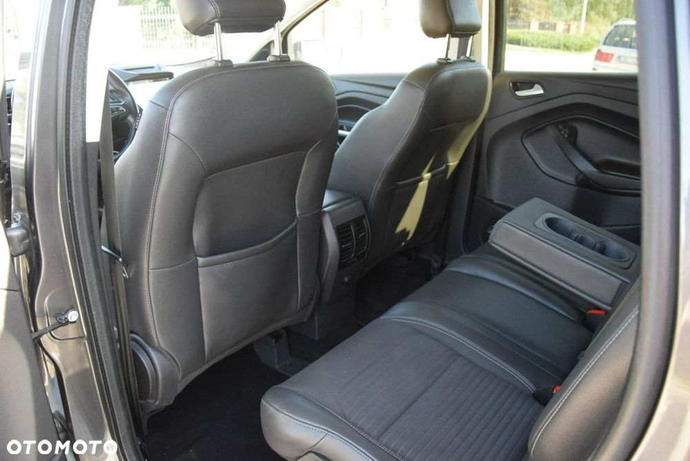 Ford Kuga 2.0 TDCi 4x4 Titanium - 31