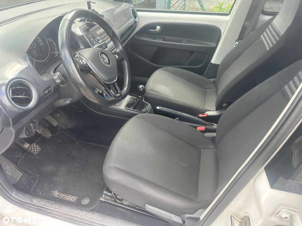Volkswagen up! high - 9