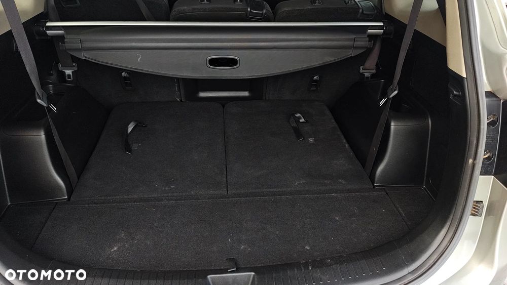 Kia Carens 1.6 GDI ISG Vision - 23