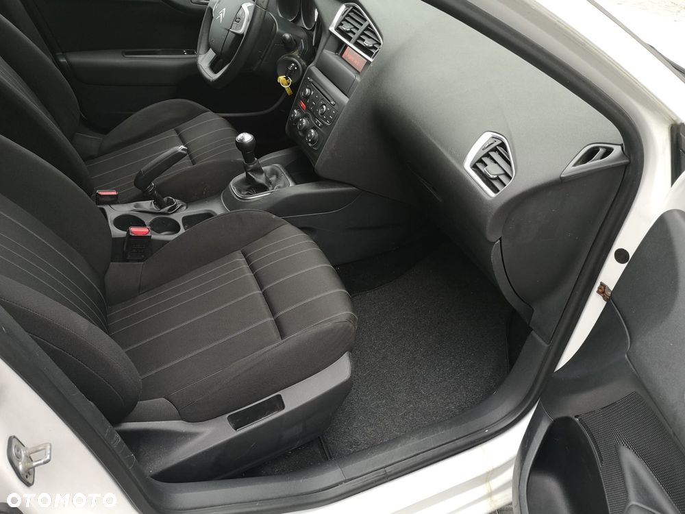 Citroën C4 1.6 HDi Attraction - 32
