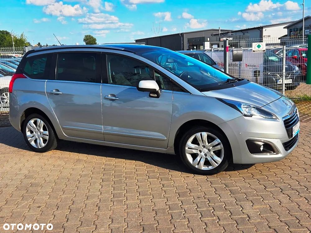 Peugeot 5008 HDI 115 Allure - 5